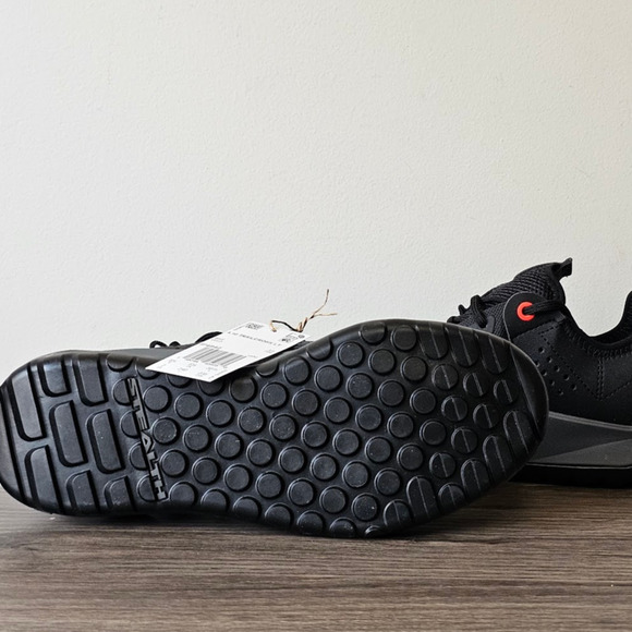 Adidas Women's 5.10 Trailcross LT Cycle Shoes Size 7 Black/ Grey  NWT - Picture 5 of 6